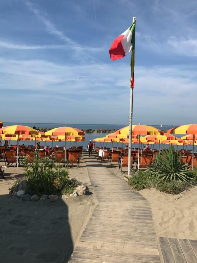 Ancora Bilocale Villa Marina di Massa Dış mekan fotoğraf