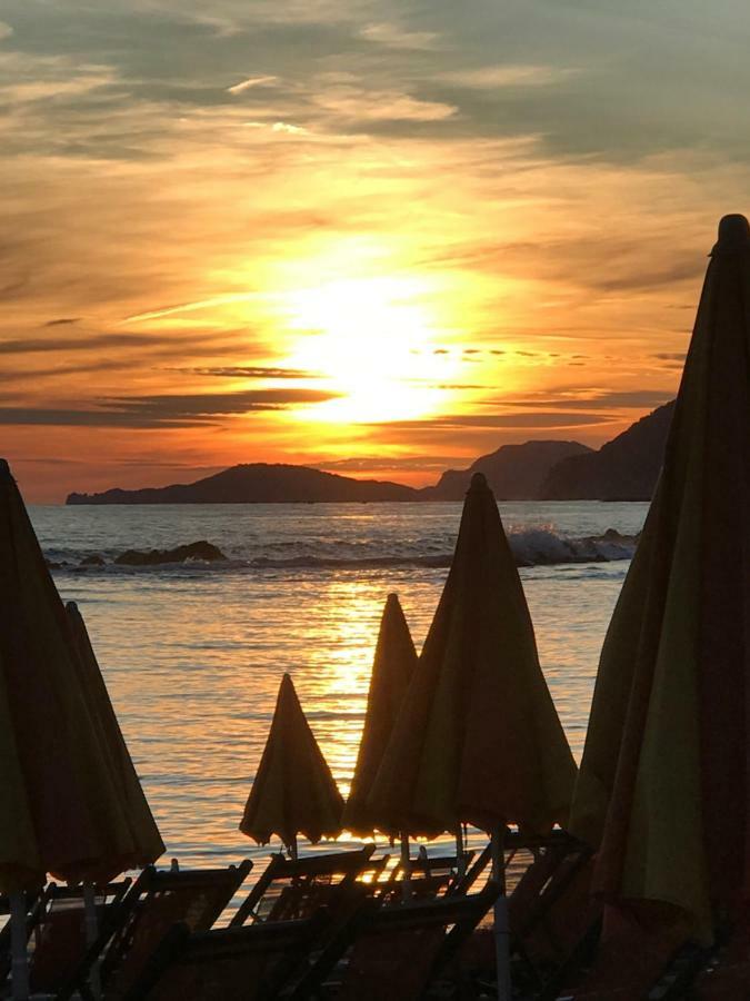 Ancora Bilocale Villa Marina di Massa Dış mekan fotoğraf